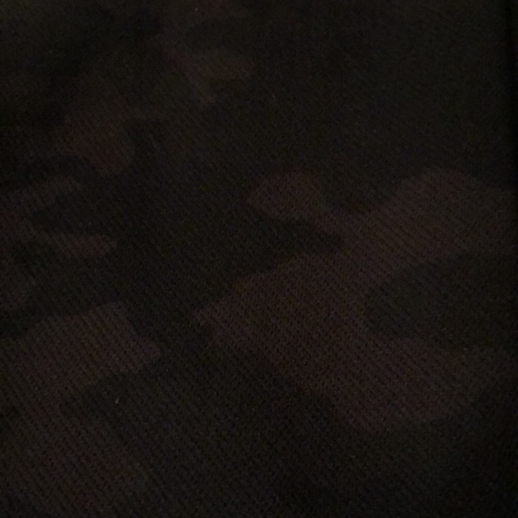 Spanx Camo Leggings FIRM bottom price✔️ - Picture 2 of 3